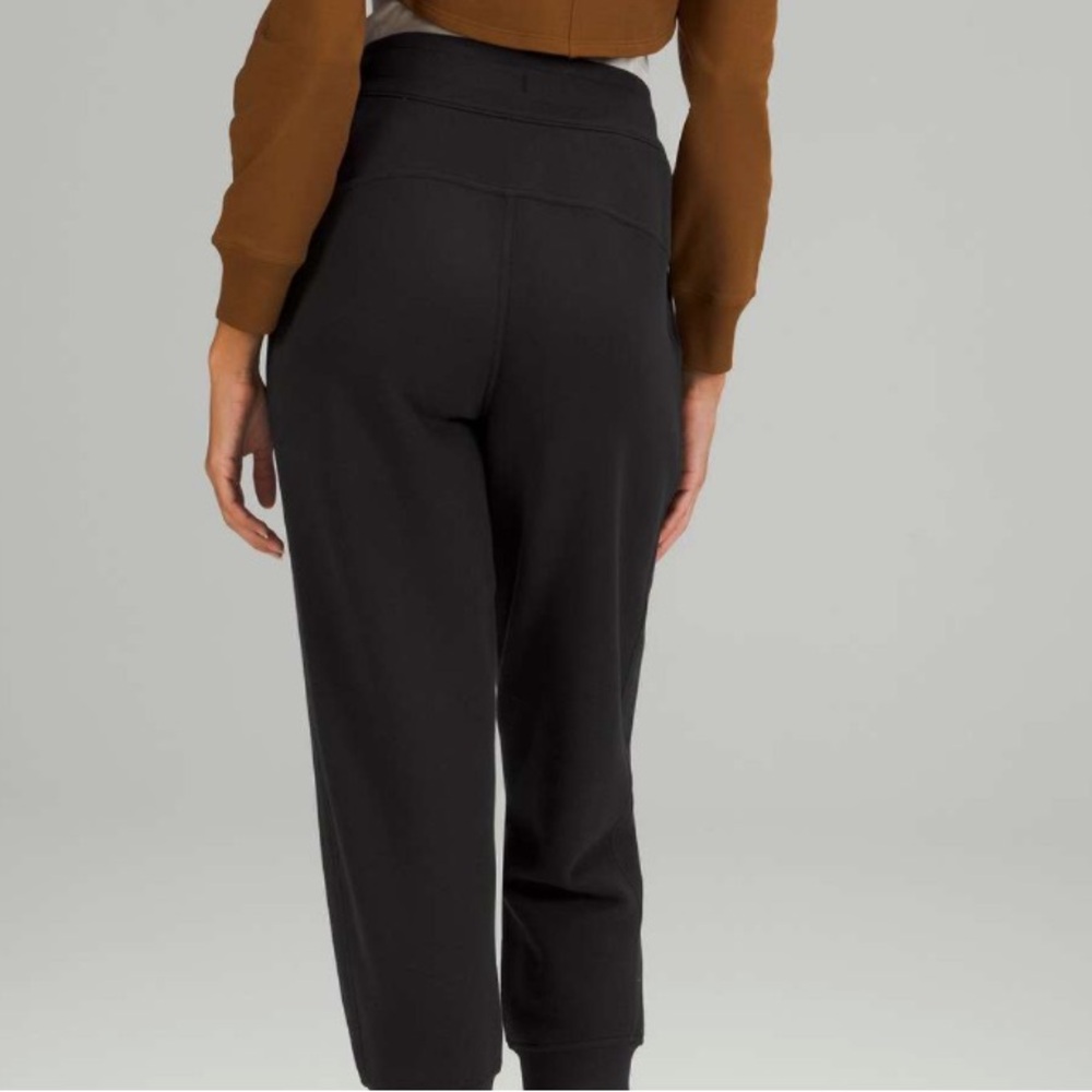 Lululemon Scuba High-Rise Cropped Jogger Black Size 12 - Picture 4 of 12